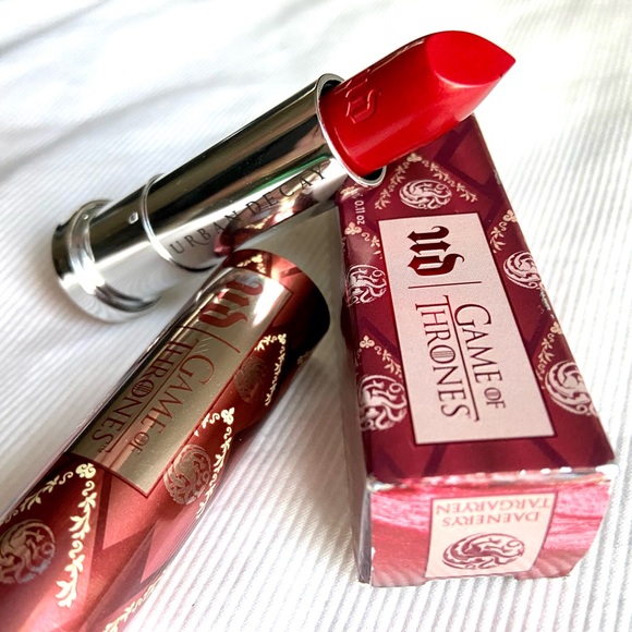 NIB Urban Decay Game Of Thrones Lipstick in Daenerys Targaryen - Picture 1 of 5